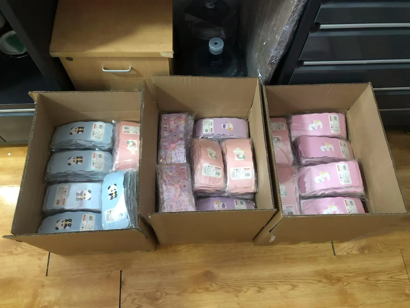 Liker du klembare rumpeformede klistremerker?